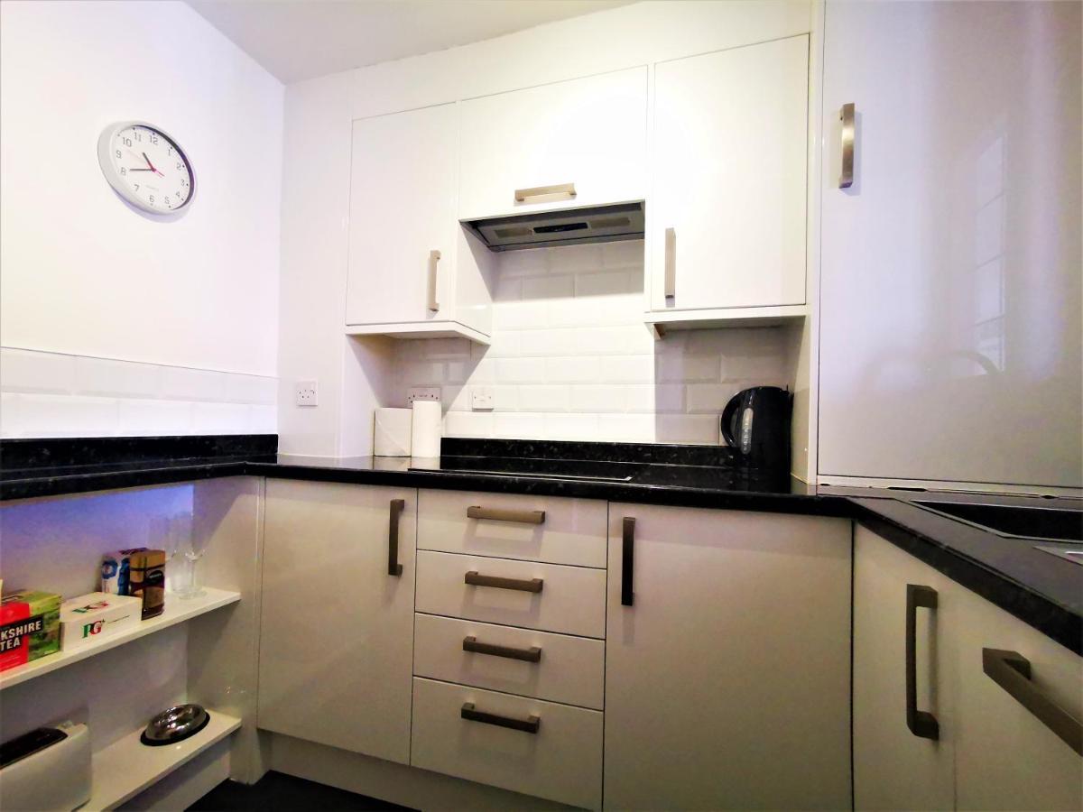 Apartamento Marina Living With Parking, Balcony, Quiet And Secure Brighton Exterior foto