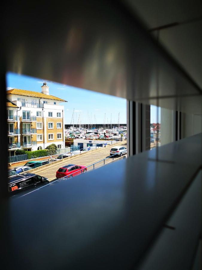 Apartamento Marina Living With Parking, Balcony, Quiet And Secure Brighton Exterior foto