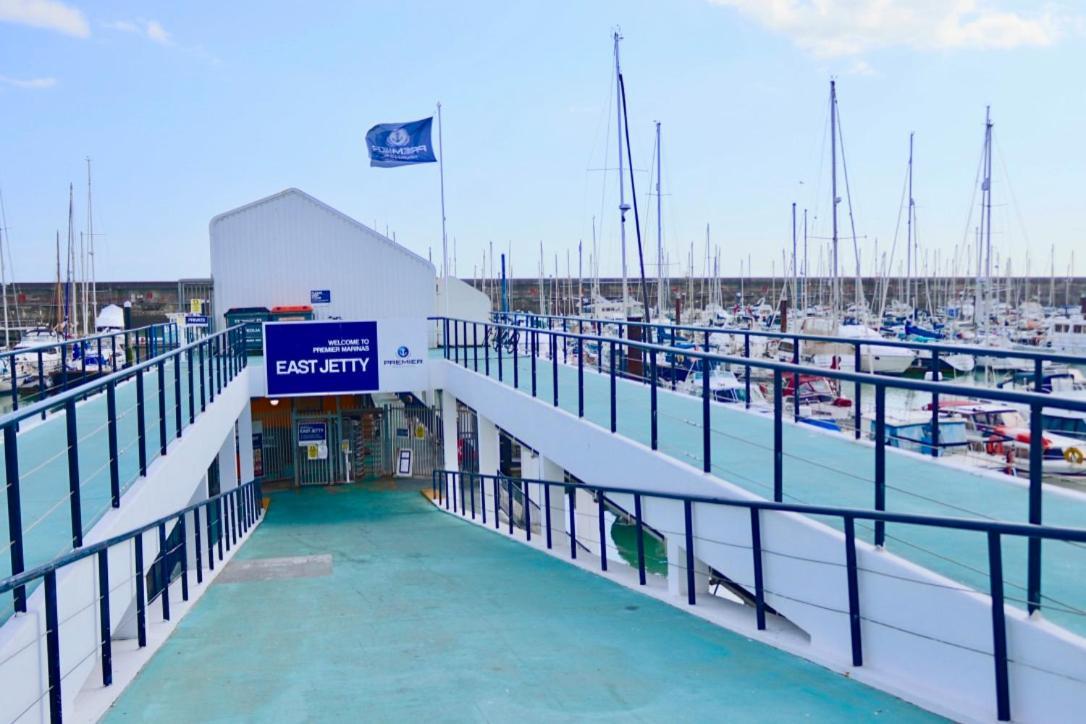 Apartamento Marina Living With Parking, Balcony, Quiet And Secure Brighton Exterior foto